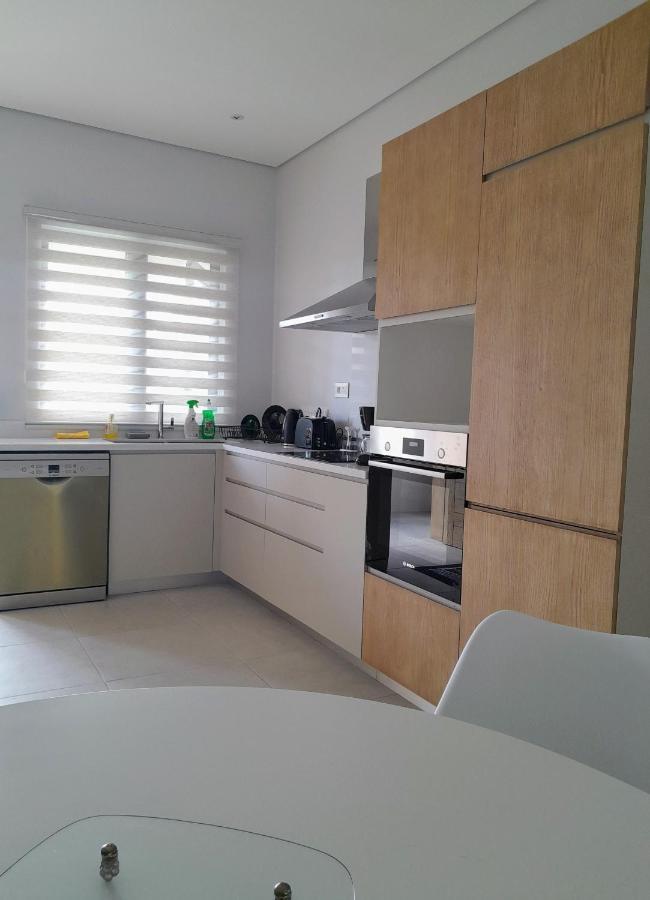 Appt Neuf De 2Ch Ds Residence Avec Piscine, Route Cotiere غراند بايَ المظهر الخارجي الصورة