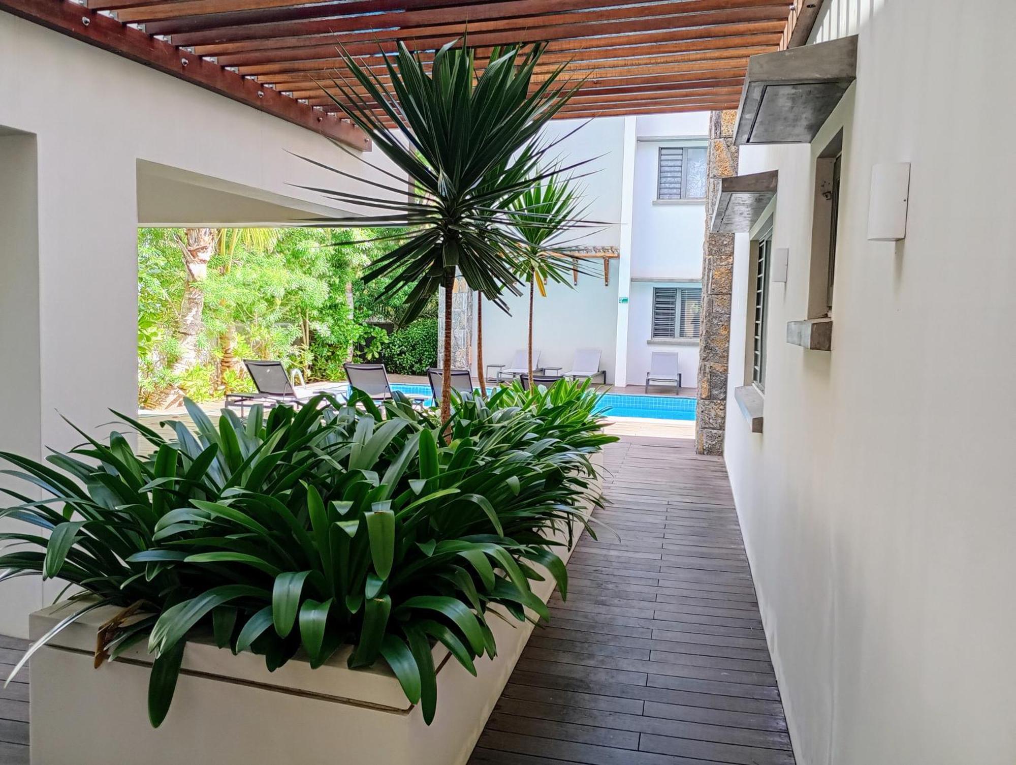 Appt Neuf De 2Ch Ds Residence Avec Piscine, Route Cotiere غراند بايَ المظهر الخارجي الصورة